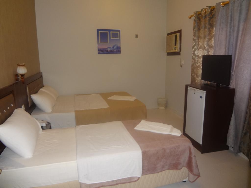 דובאי Al Sabkha Hotel מראה חיצוני תמונה