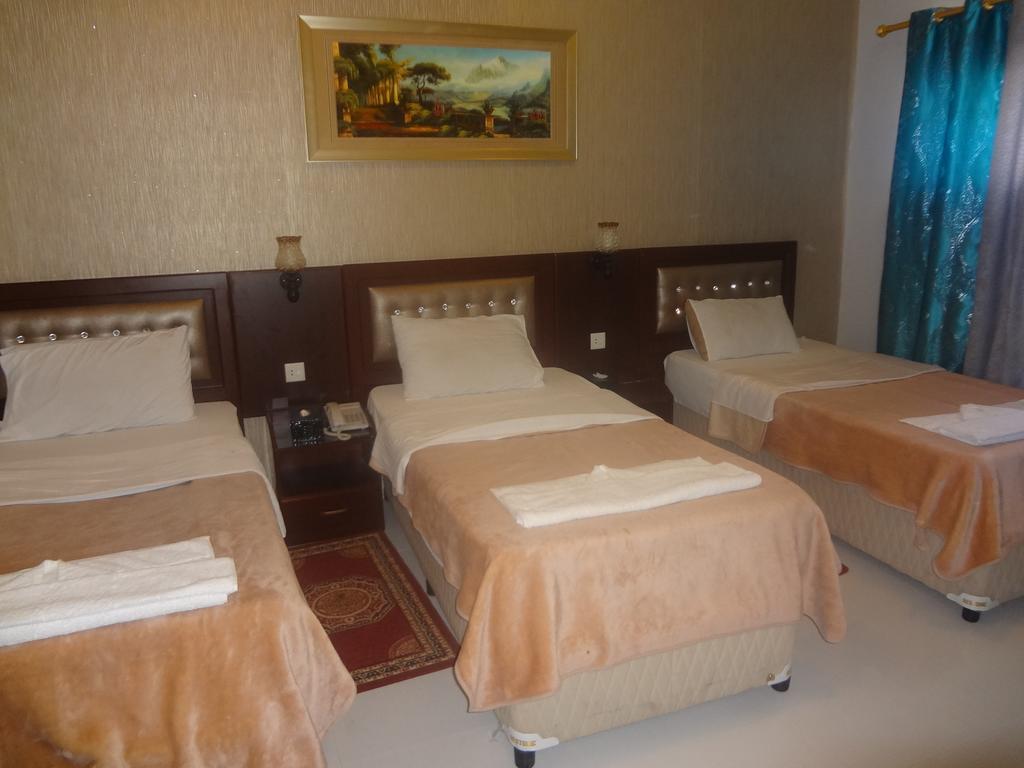 דובאי Al Sabkha Hotel מראה חיצוני תמונה