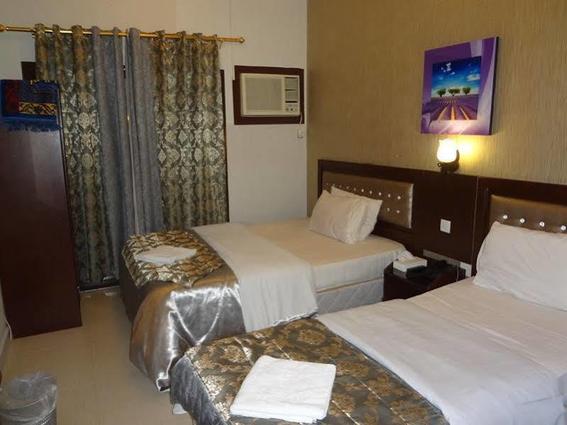 דובאי Al Sabkha Hotel מראה חיצוני תמונה