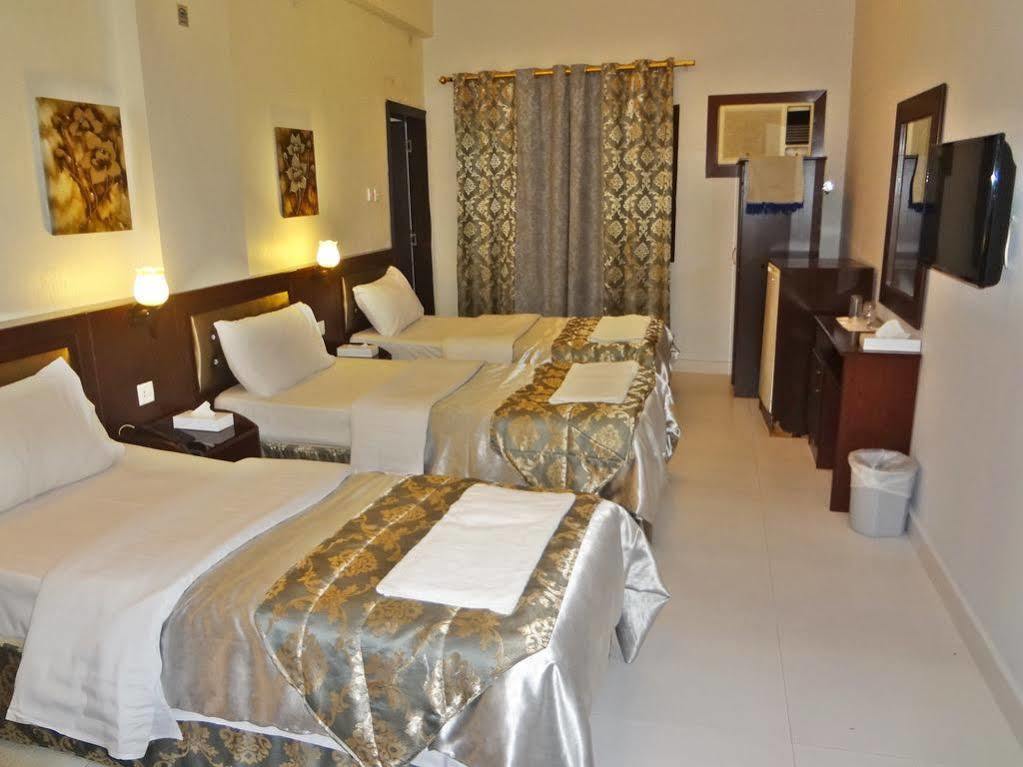 דובאי Al Sabkha Hotel מראה חיצוני תמונה