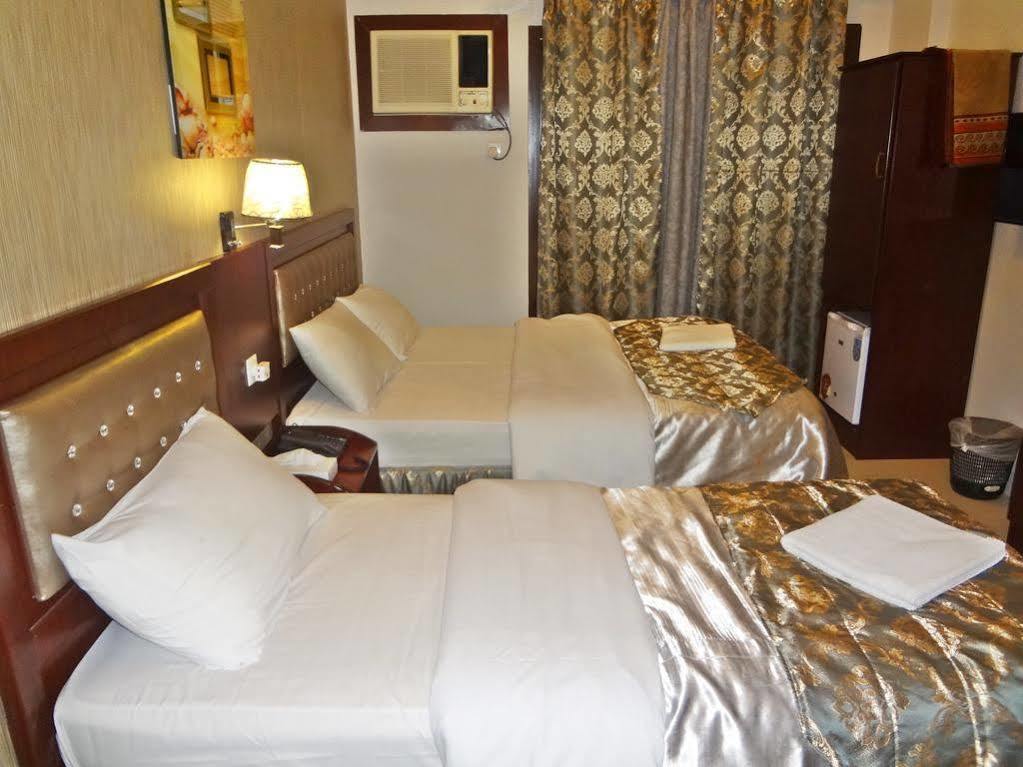 דובאי Al Sabkha Hotel מראה חיצוני תמונה